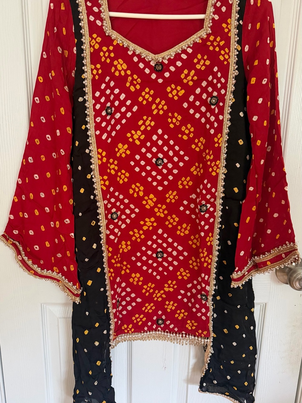 Womens Red & black bandhni kurti set